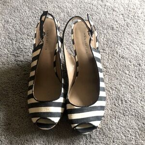 Ann Taylor black and white peep toe wedges